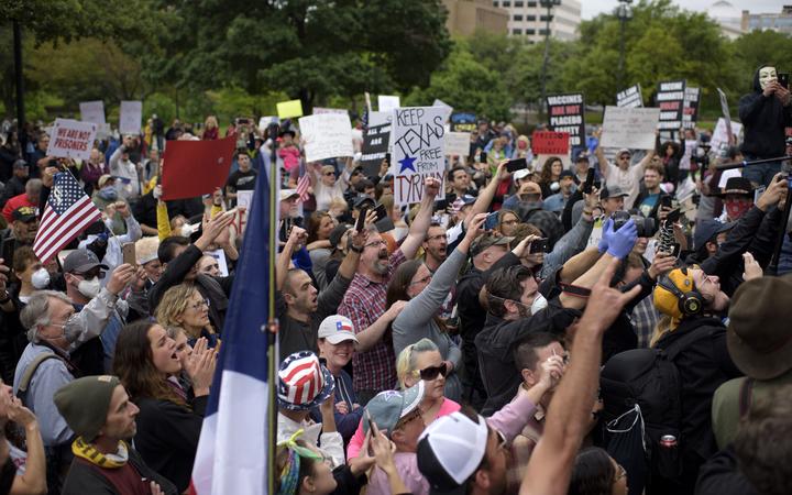 image of crowd of protesters